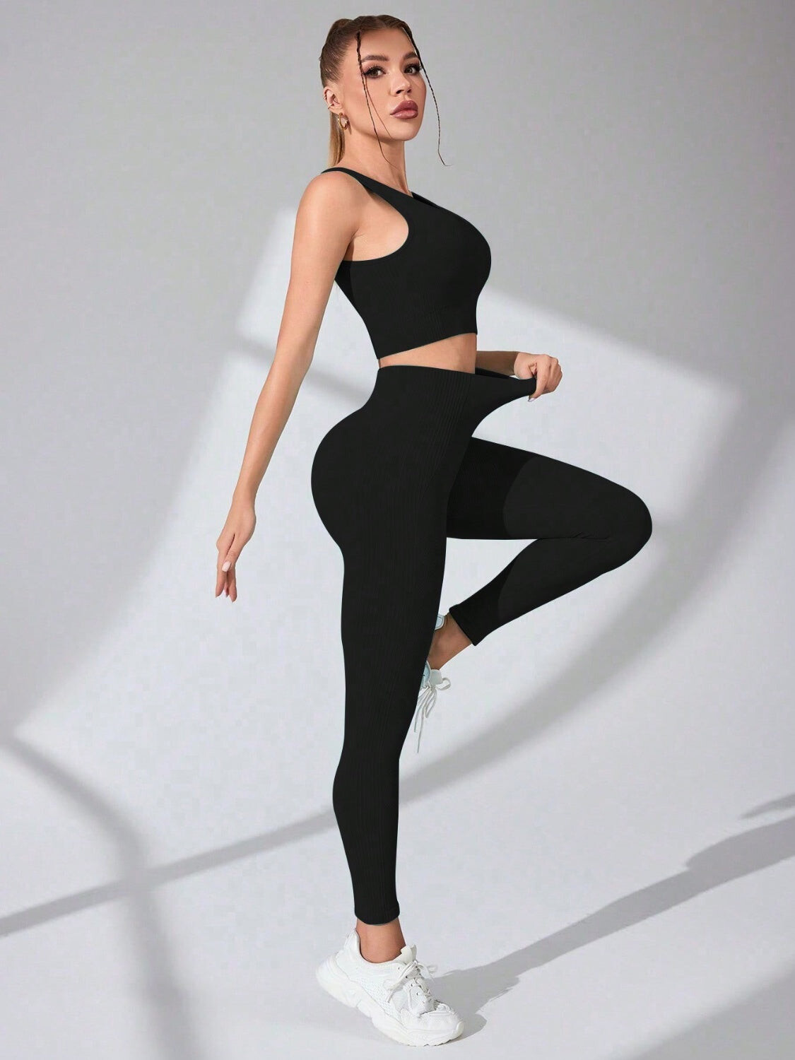 Radiant Scoop Neck Active Set