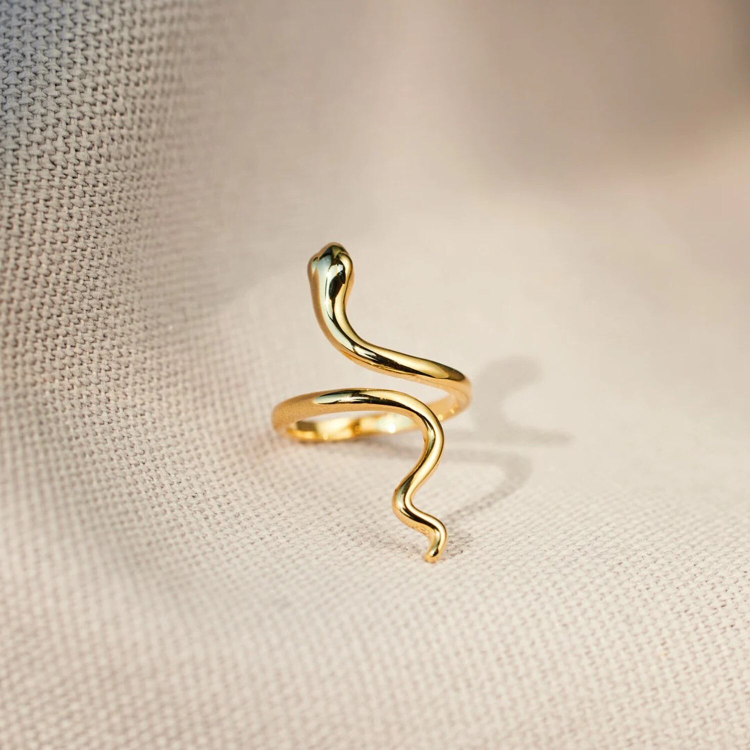Serpent Loop Ring